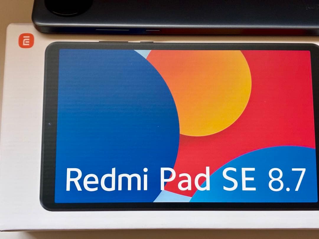 Redmi Pad SE 8.7 本体 保護ガラスと透明ケース付