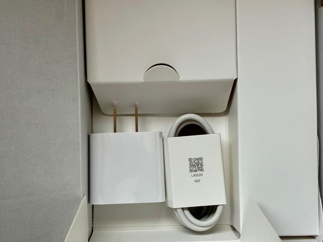 Redmi Pad SE 8.7 本体 保護ガラスと透明ケース付