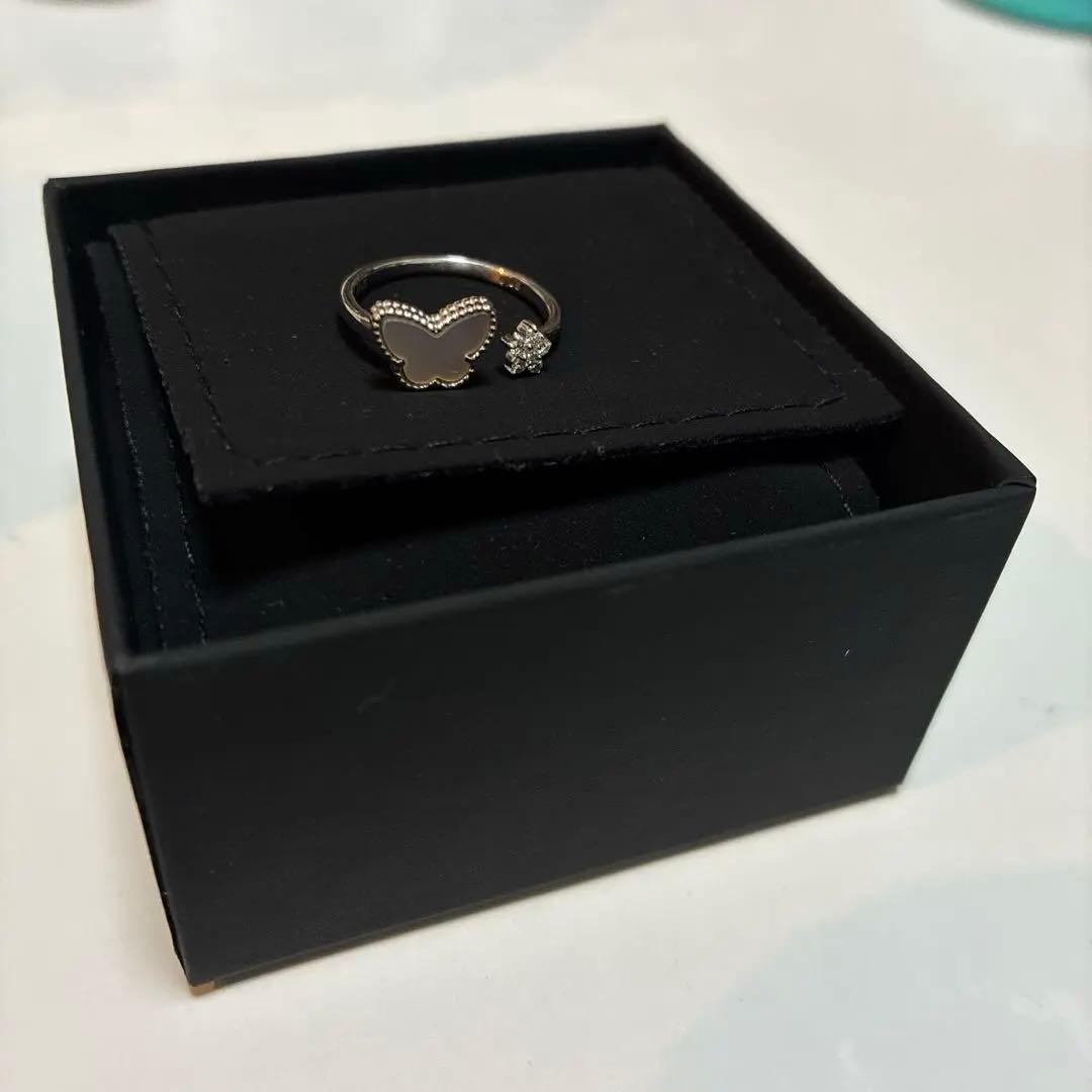 パピヨン　マザーオブパール　リング