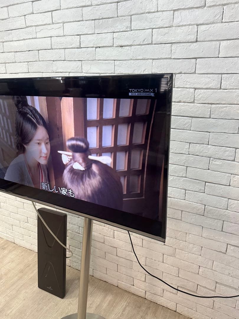 【東京都23区配送無料】パナソニック スタンド付　テレビ EQUALS セット