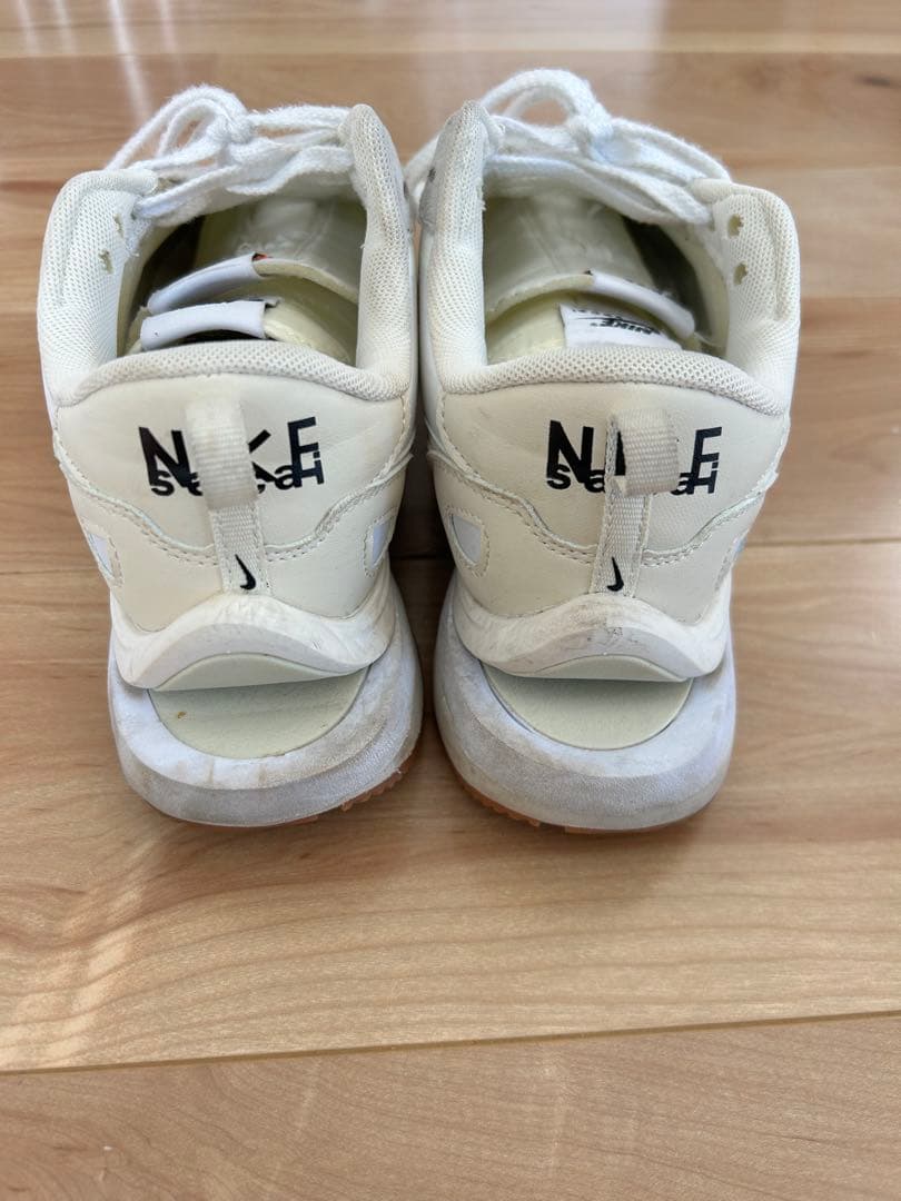 Nike Sacai DD1875-100 ホワイトスニーカー