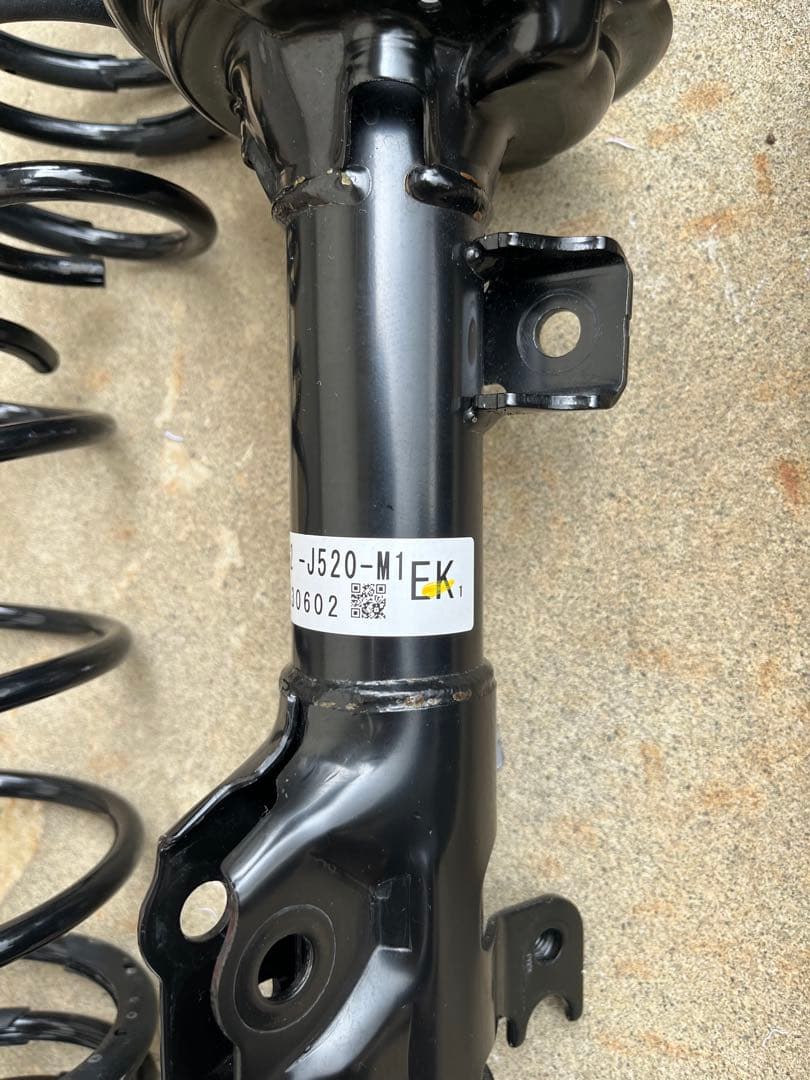 ホンダ/ Honda N-ONE RS CVT（JG3）純正サスペンション