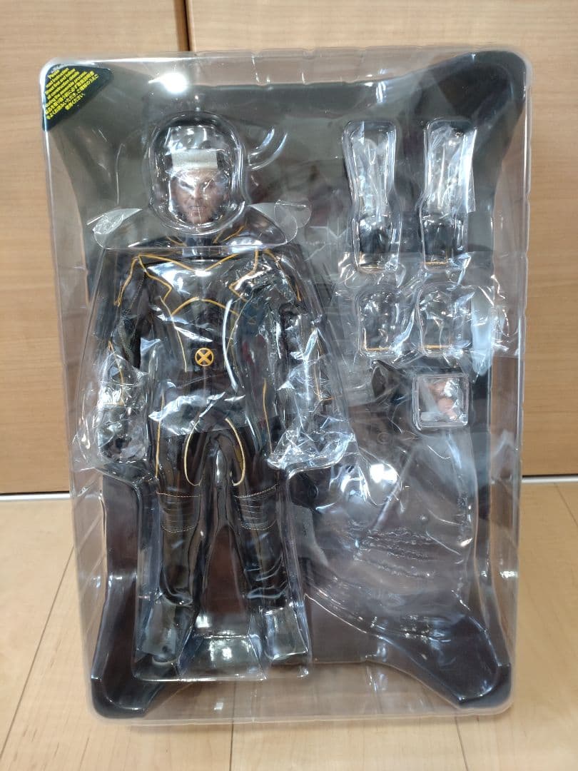 〓最終価格〓ホットトイズ　フィギュア　ウルヴァリン　HOT　TOYS