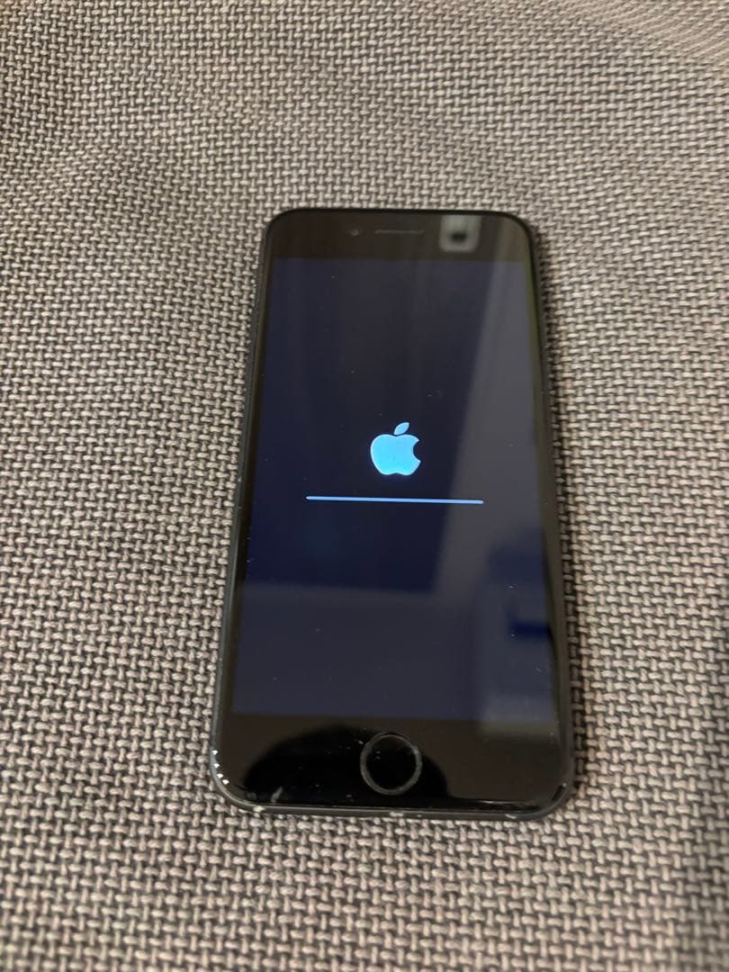 Apple iPhone 8 64G ブラック 本体