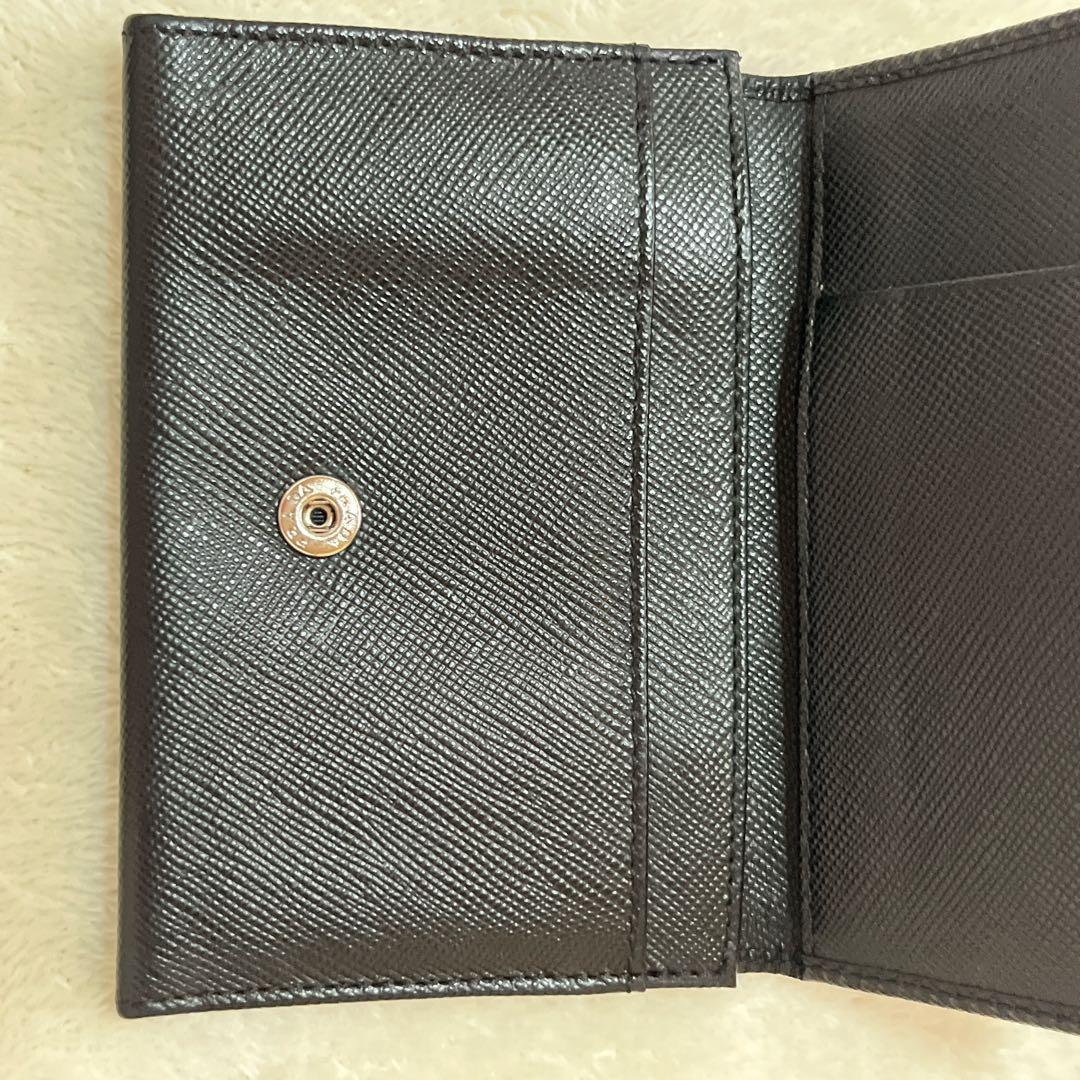 【極美品】PRADA ケース サフィアーノレザー ブラック　三角ロゴ