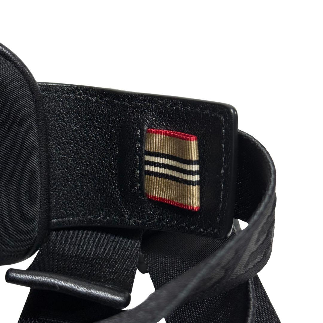 BURBERRY バーバリー ボディバッグ ウエストポーチ ナイロン 黒