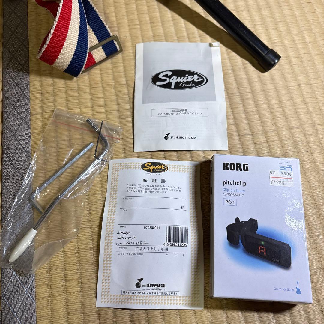 ミ*ー様 Squier by Fenderストラトキャスター イエローソフトケー