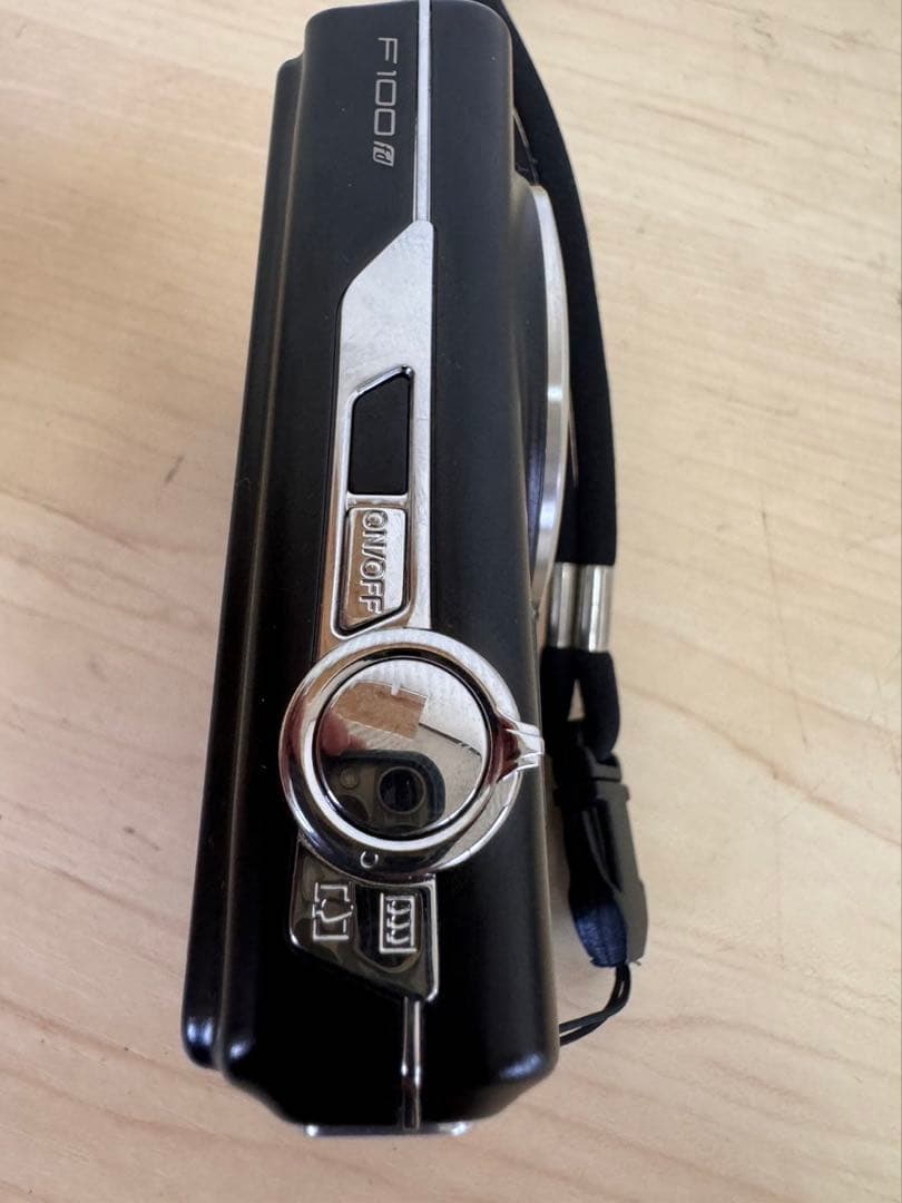 デジタルカメラ k298 FUJIFILM FINEPIX F100fd 12MEGASUPER