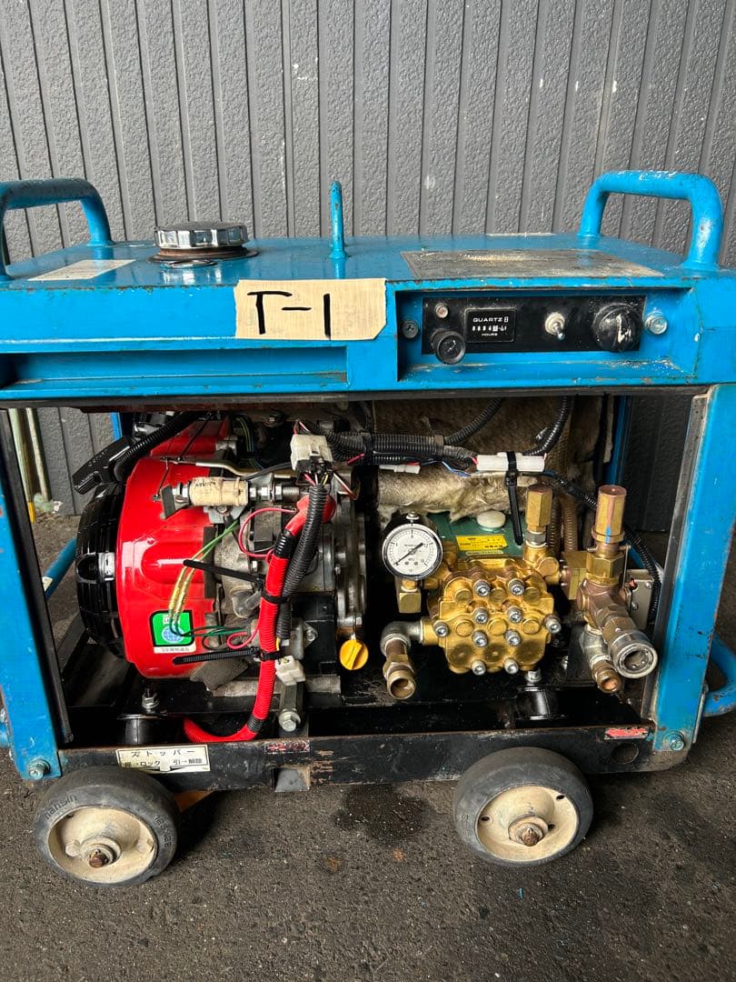 ツルミ　セル付きエンジン高圧洗浄機防音　ガン・高圧ホース・給排水ホースセット