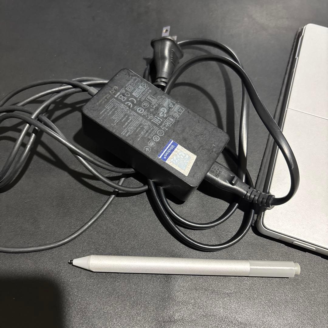 【本体充電回数14回ほぼ新品】Surface Pro7 i5 8GB 128GB