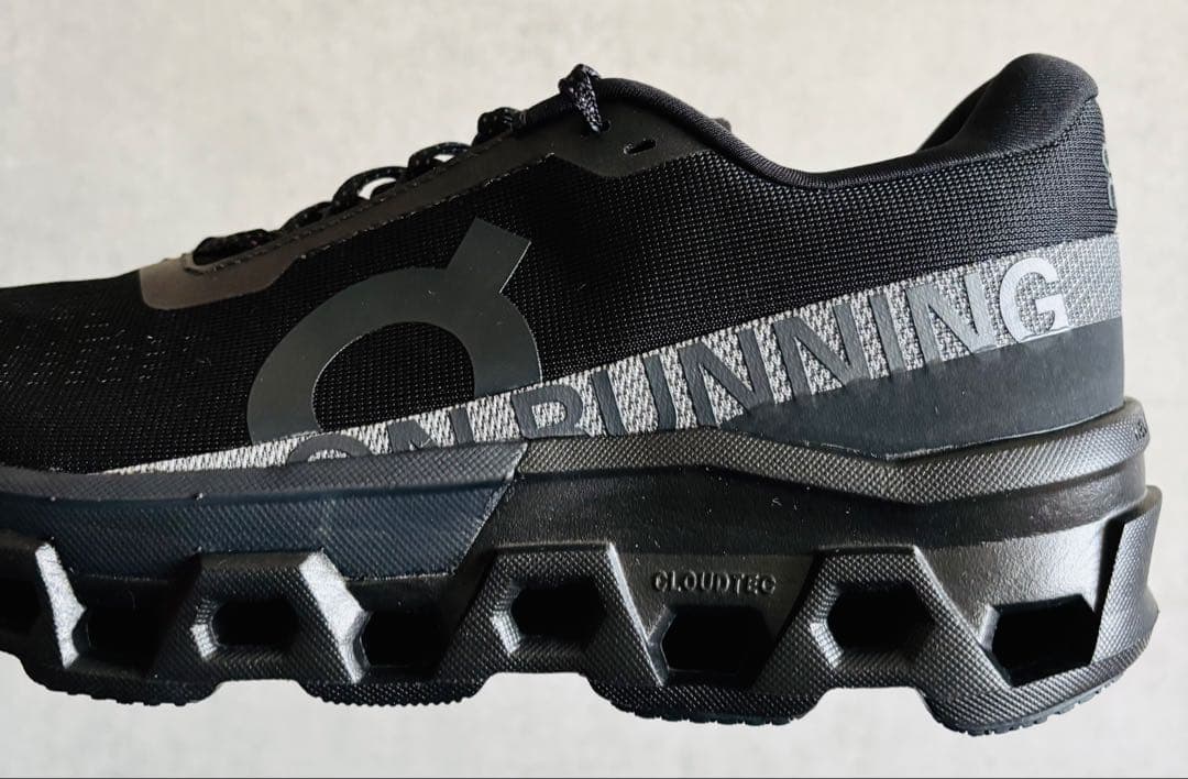 【新品】オン クラウドモンスター2 メンズ 27cm スニーカー