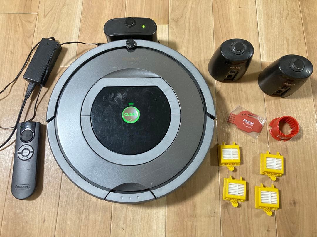 【iRobot ルンバ】ロボット掃除機｜清掃済み｜付属品多数｜リモコン付