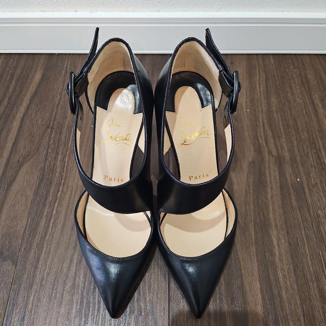 Christian Louboutin　黒パンプス