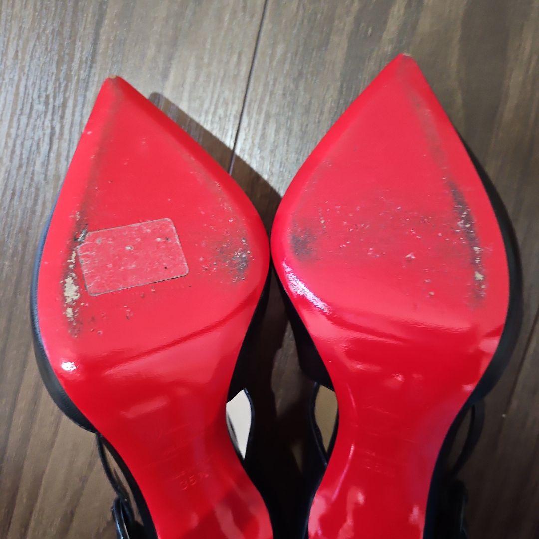 Christian Louboutin　黒パンプス