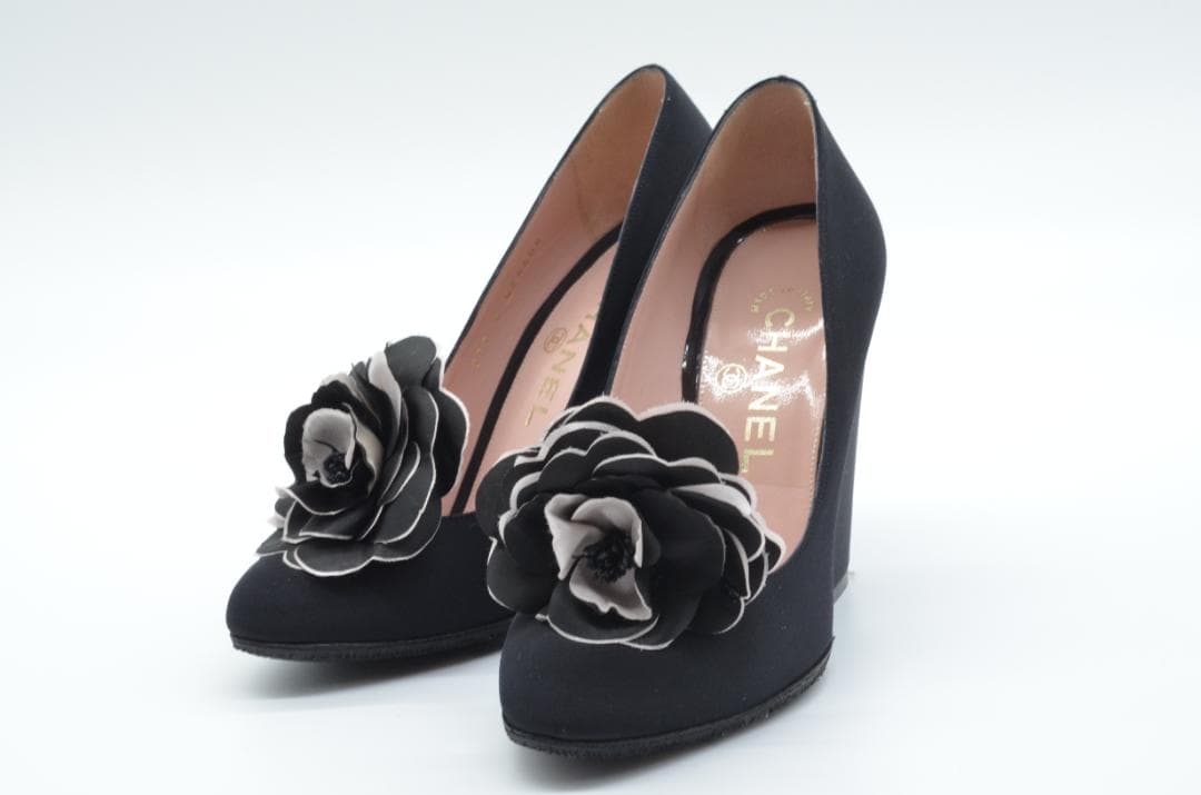 【売り切り処分価格】シャネル カメリア サテン チャンキーヒール パンプス