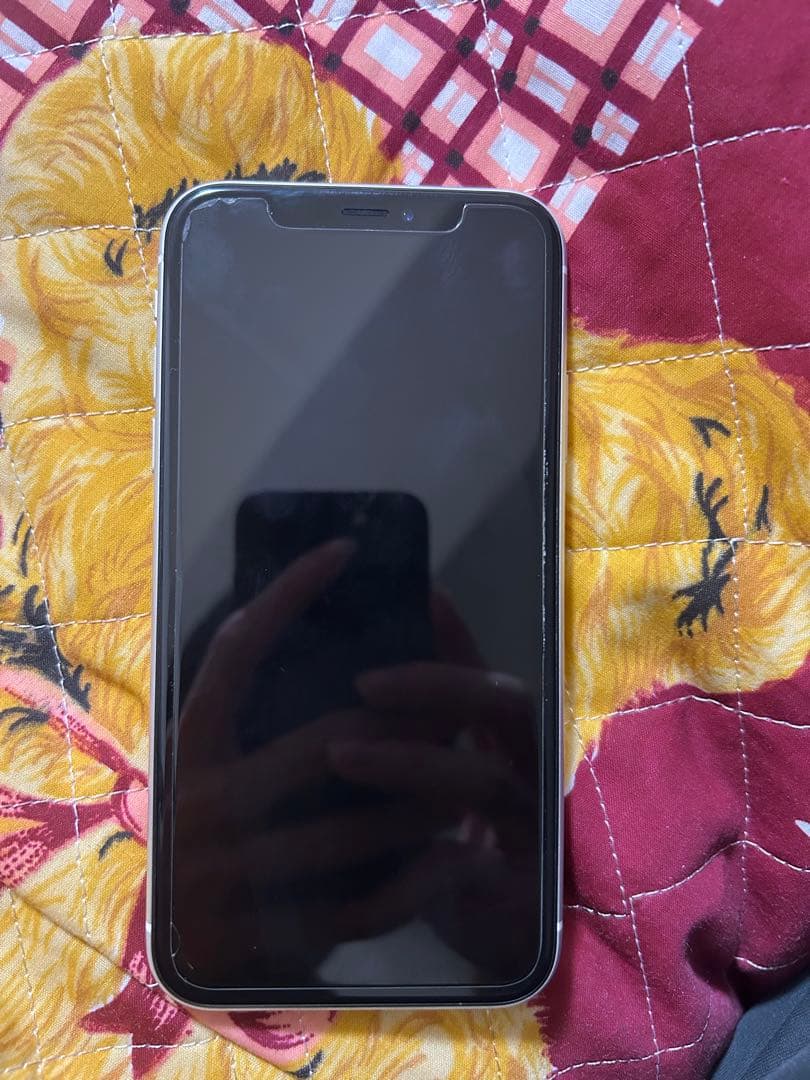 【美品】Apple iPhone XR ホワイト バッテリー93% i ring