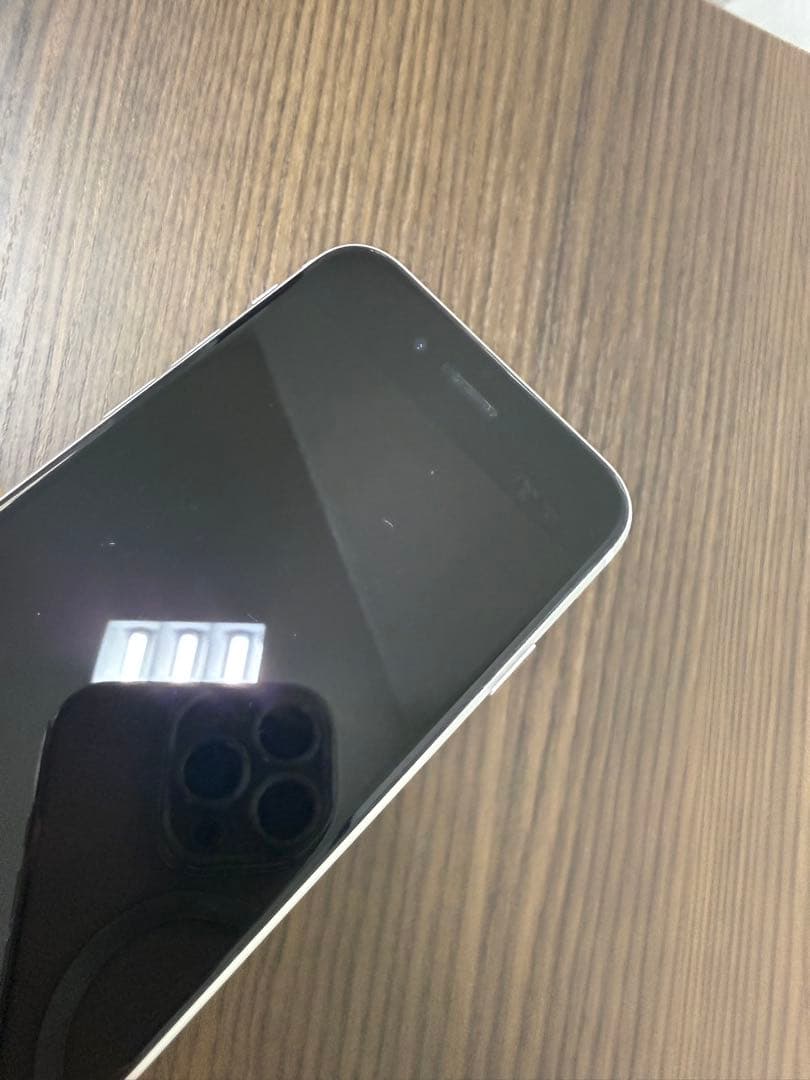 Apple iPhone SE 第2世代 64GB