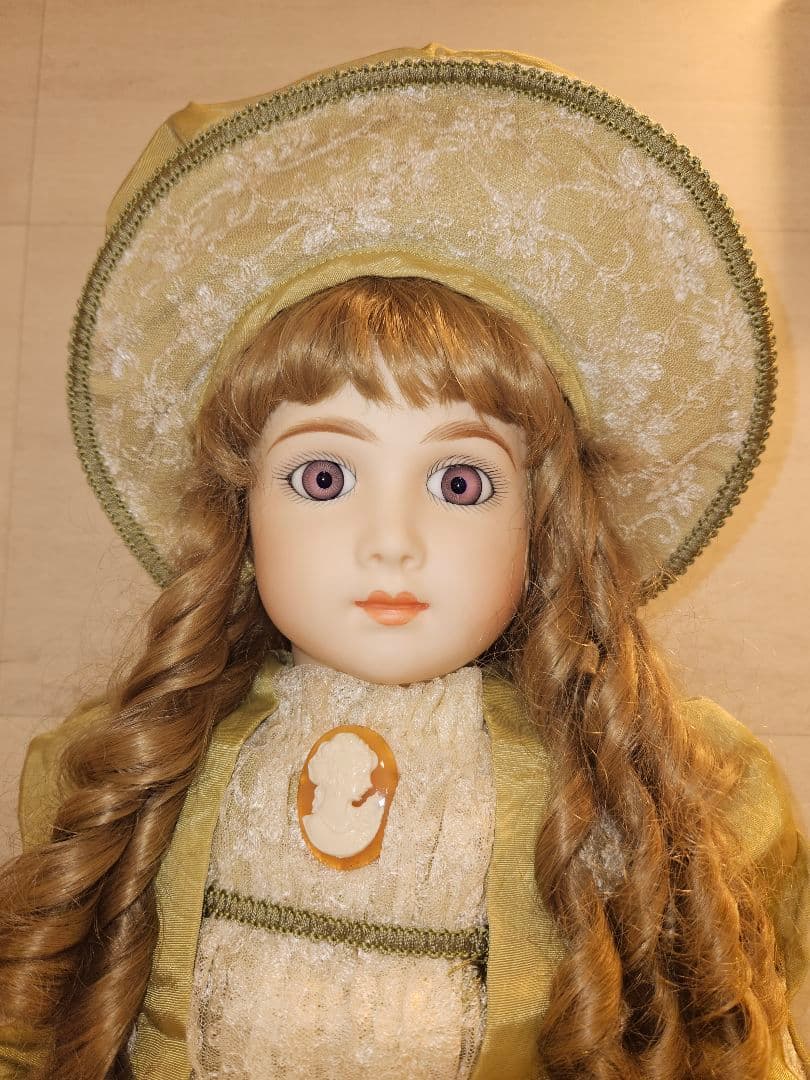 【chichi】 ˙⋆❀⋆˙A・T／アーテー☆菫色の瞳˖ . ݁❀. ݁₊