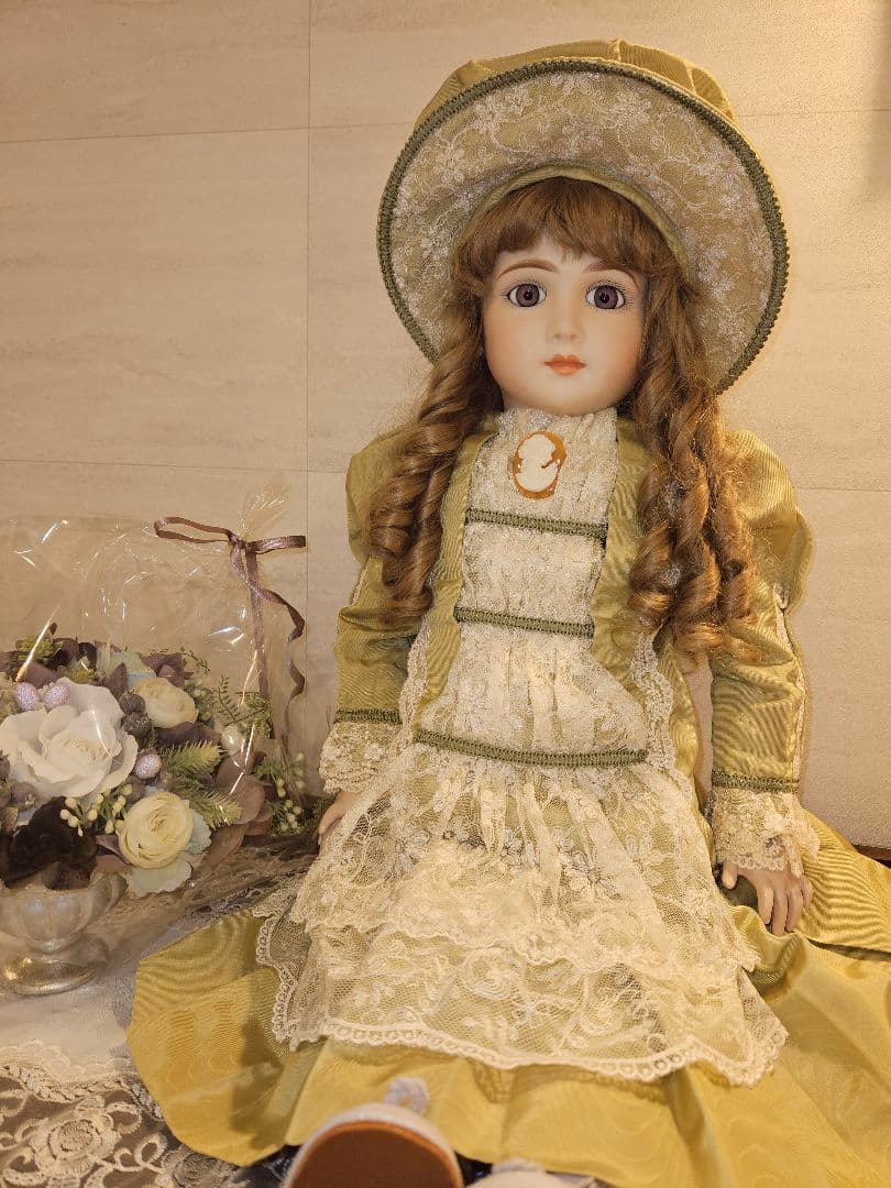 【chichi】 ˙⋆❀⋆˙A・T／アーテー☆菫色の瞳˖ . ݁❀. ݁₊