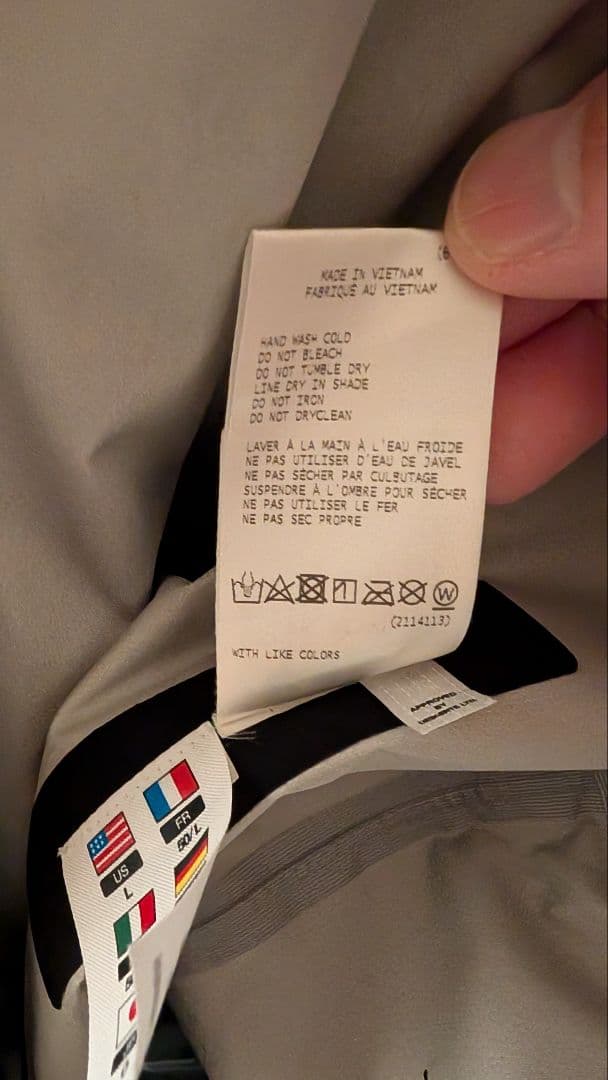 こ*ー様 デサント　オルテライン　ハードシェルジャケット　クレアス　LL