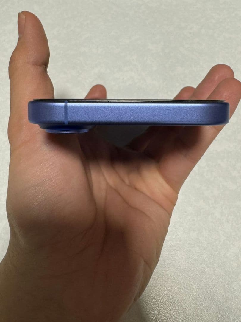 【美品】iPhone16 256GB ウルトラマリン SIMフリー