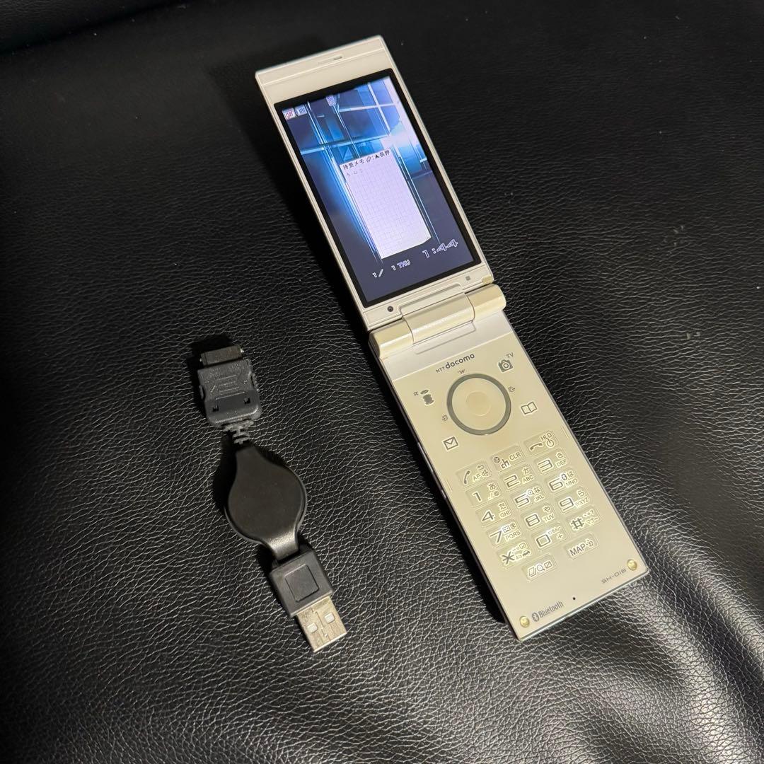 ☆貴重☆ docomo SH-01B SHARP AQUOSケータイ ガラケー