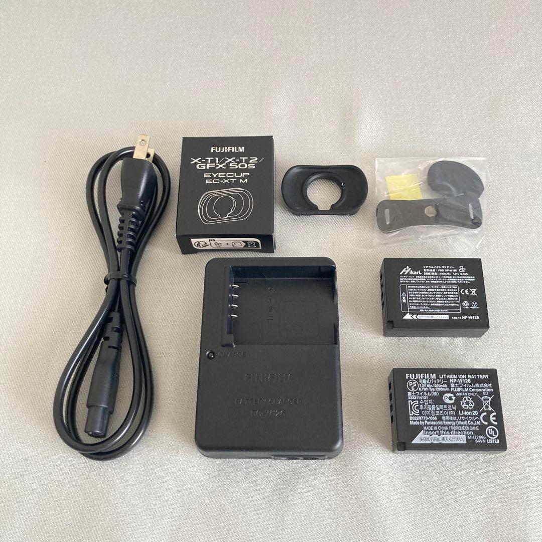 Fujifilm X-T1 とXF18-55mm F2.8-4Rの中古品