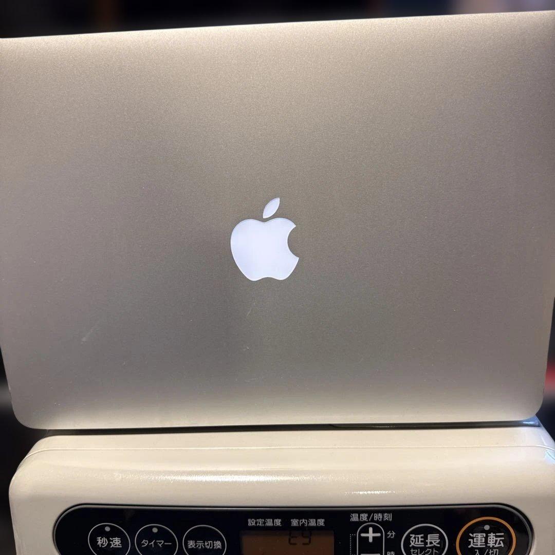 macbook air 2013 Core i5 メモリ 4GB SSD