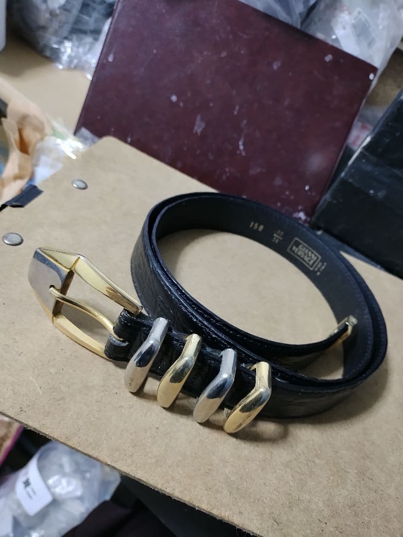 VERSACE ベルサーチ 4連本革ベルト イタリア製 高級感あり良好品