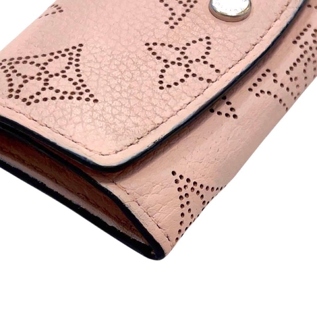 ルイヴィトン キーケース マヒナ ミュルティクレ 4連 革 ピンク M64056