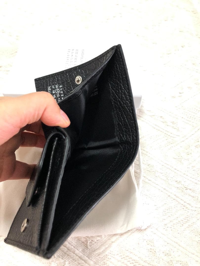 黒　二つ折り財布　匿名配送