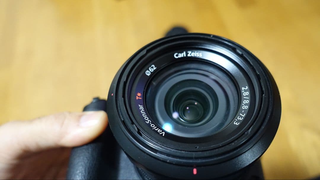 訳あり品　Sony RX10 デジタルカメラ 本体と付属品