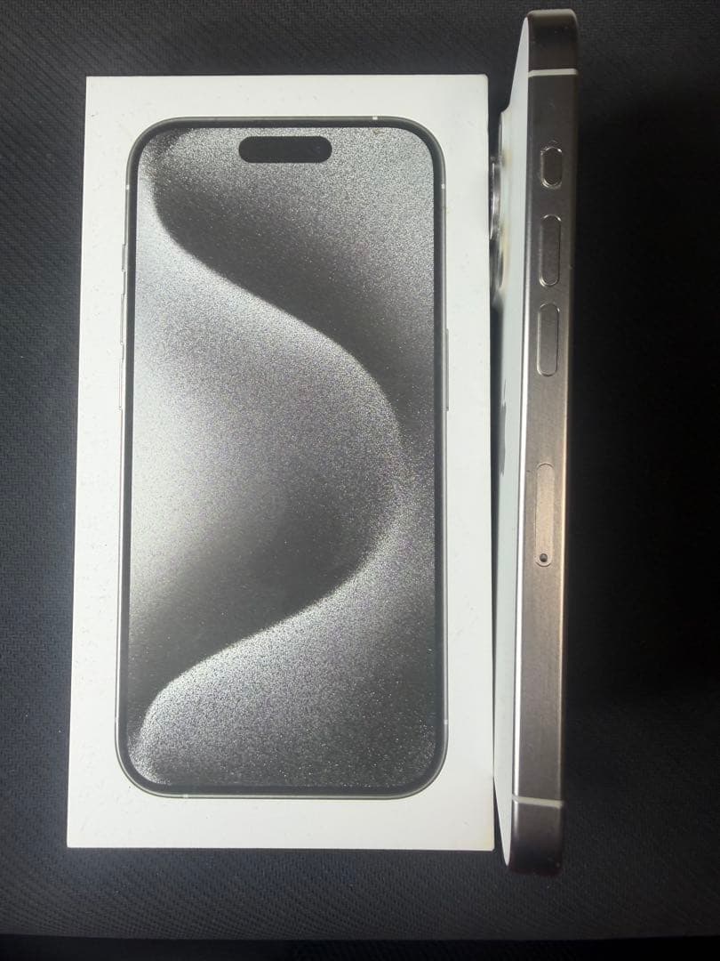 iPhone 15 pro 128GB ホワイトチタニウム