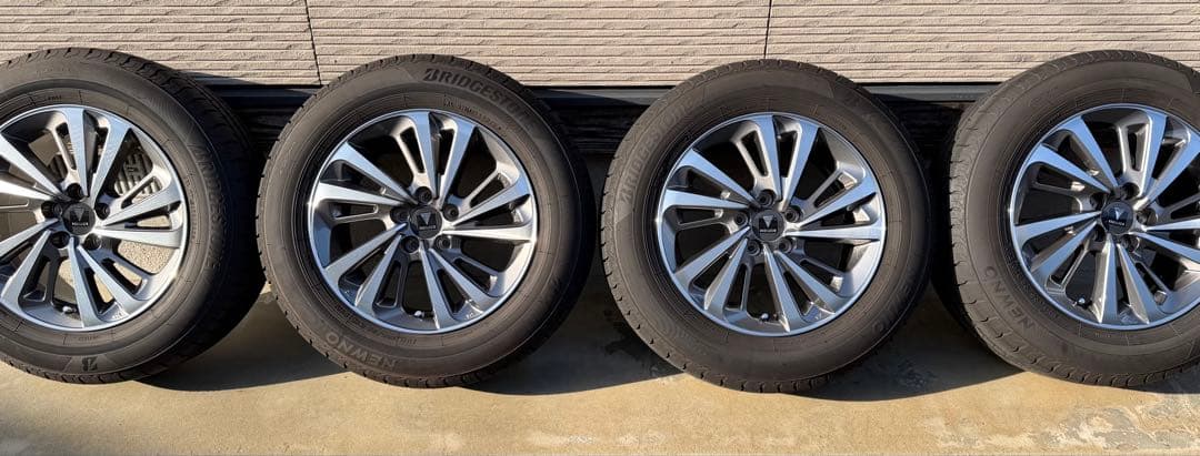 【送料無料】50プリウス　トヨタ純正モデリスタ　15インチ　4本セット