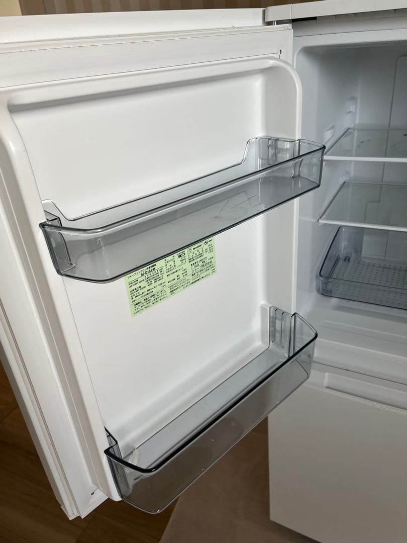SHARP 両開きホワイト冷蔵庫