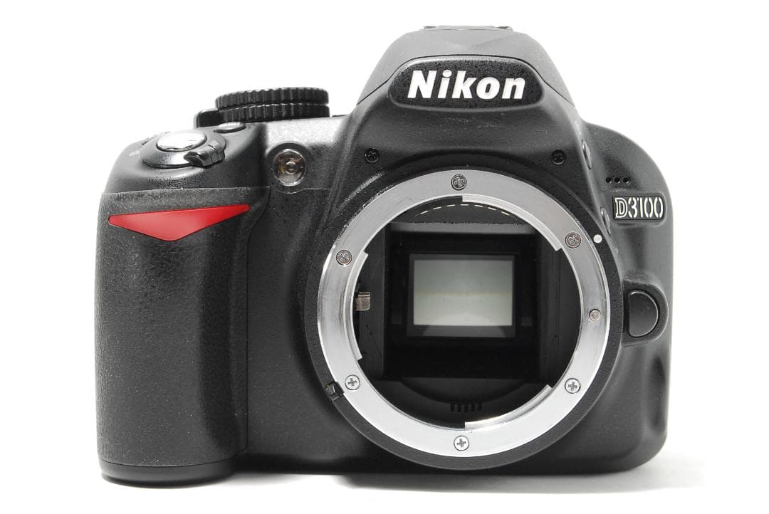 【新品級美品】Nikon D3100　スマホ転送　写真も動画もOK　小型で軽量