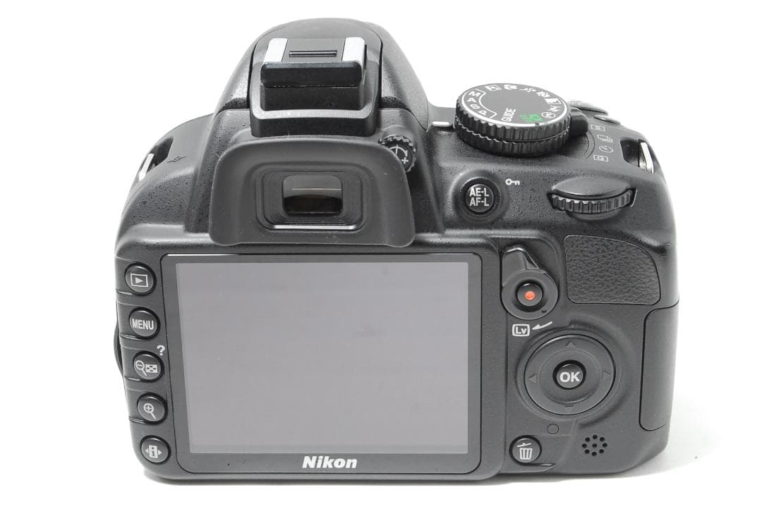 【新品級美品】Nikon D3100　スマホ転送　写真も動画もOK　小型で軽量