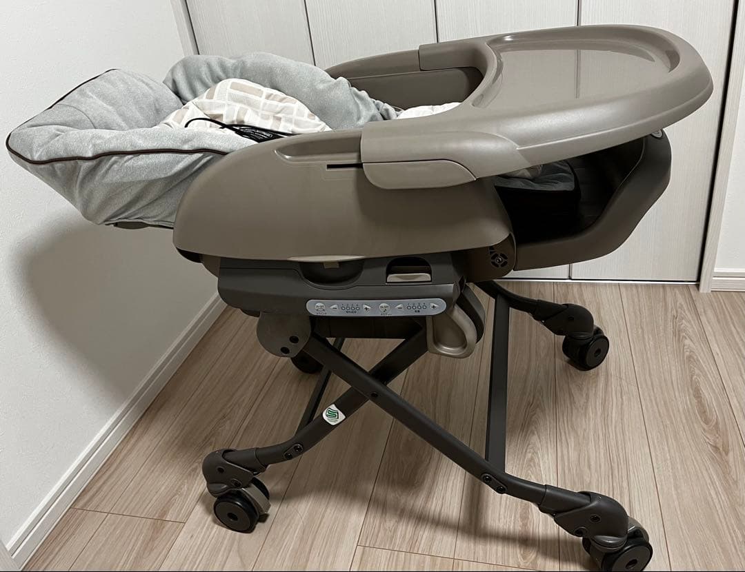 y*2様 【美品】Combi ネムリラ AUTO SWING(電動)