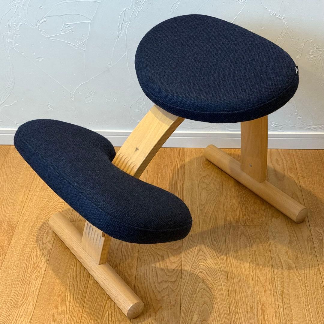 北欧RYBO バランスイージー 姿勢矯正チェア カバー（黒）付き！ネイビー