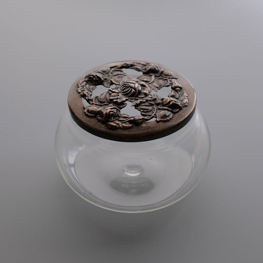 英国アンティーク1920年頃　純銀透かし彫り蓋ガラスポプリジャー 大型サイズ