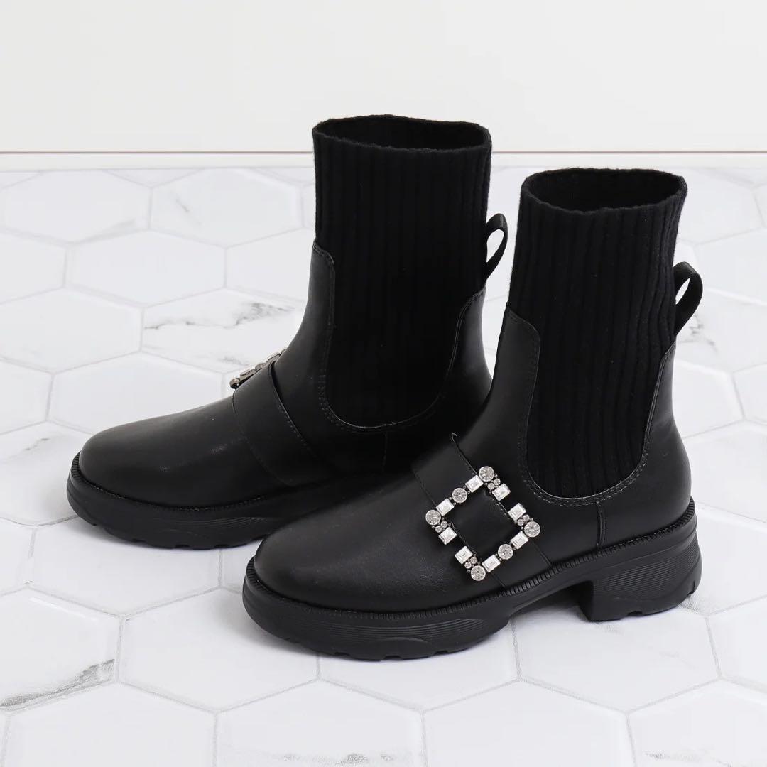 早い者勝ち！クリスタルビジュー付き　リブニットショートブーツ