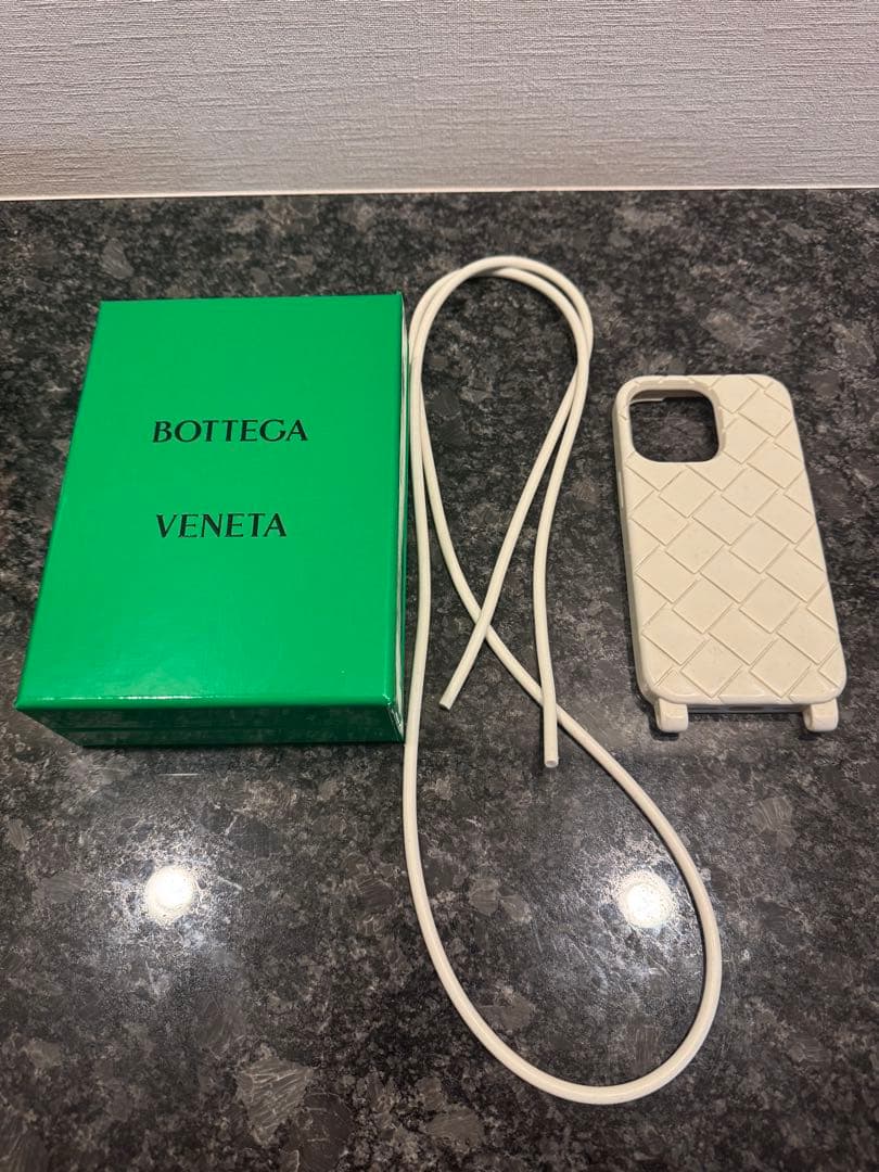 BOTTEGA VENETA iPhoneケース ストラップ付き