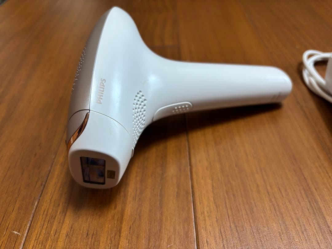 フィリップス　ルメア　アドバンスド　光美容器　SC1999/70 光脱毛