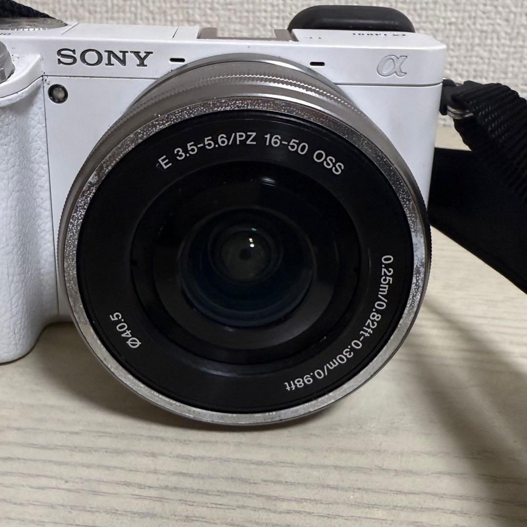 SONY α6000 ホワイト E 16-50mm