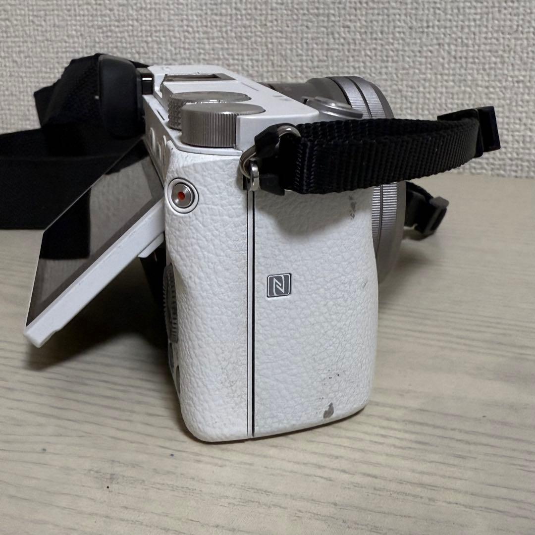 SONY α6000 ホワイト E 16-50mm