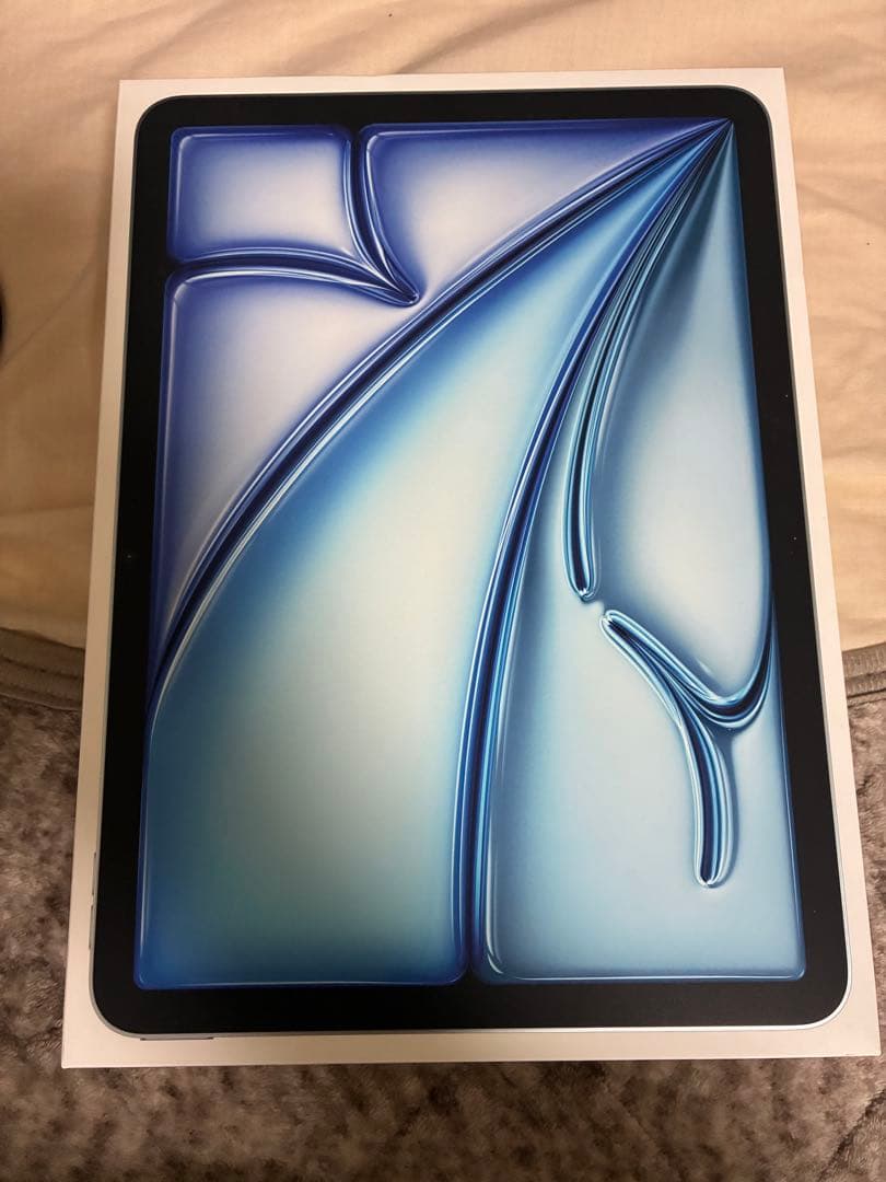 ほぼ未使用　iPad Air (M3) 256GB WI-FI