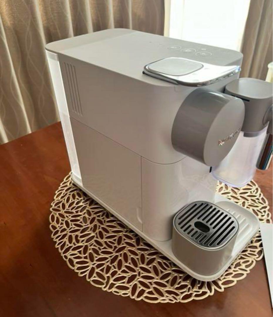 ネスプレッソ　ラティシマ・ワン　シルキーホワイト　F111-WH-W