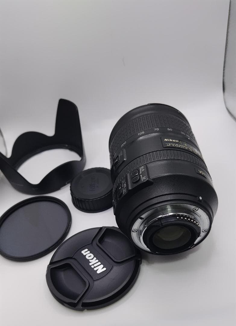 ニコン AF-S 28-300mm f/3.5-5.6G ED VR フルサイズ