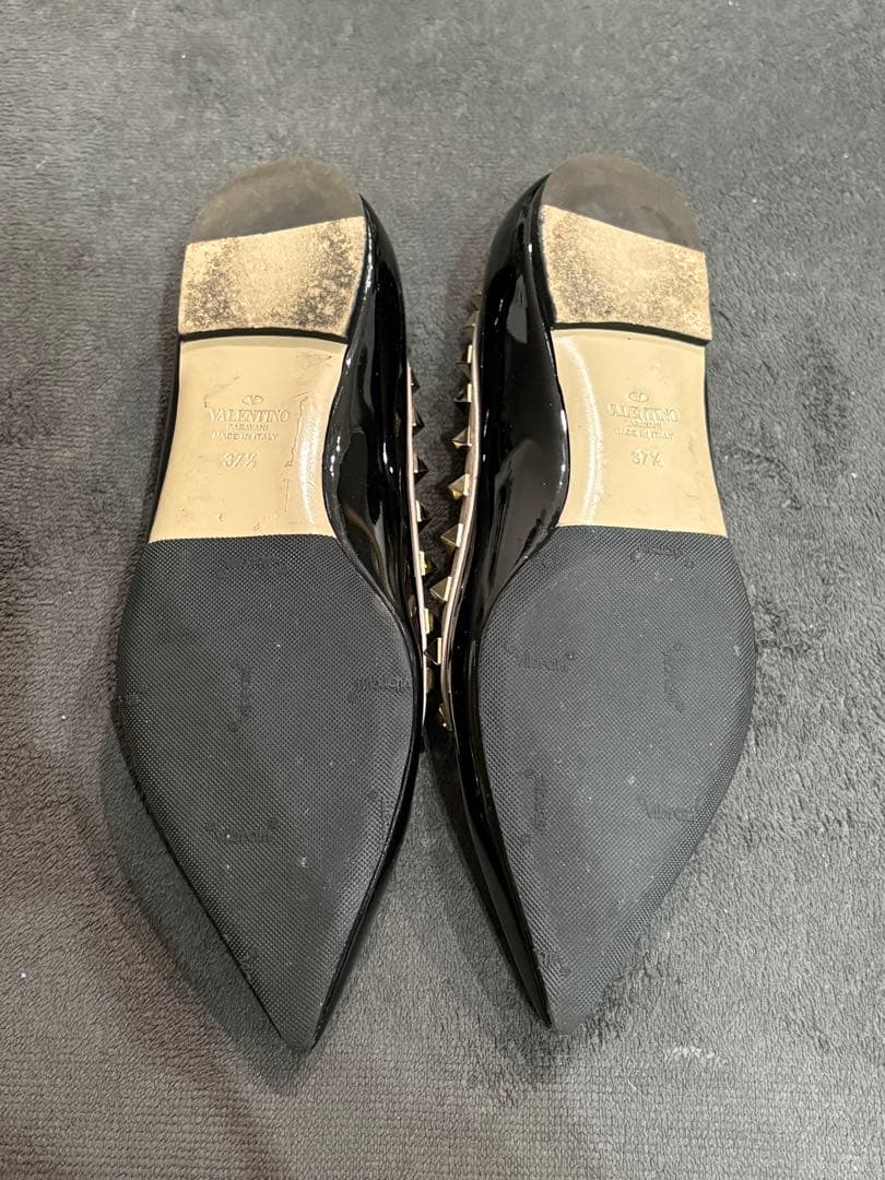 【美品】ヴァレンティノガラヴァーニ ロックスタッズ エナメル バレリーナ24.5