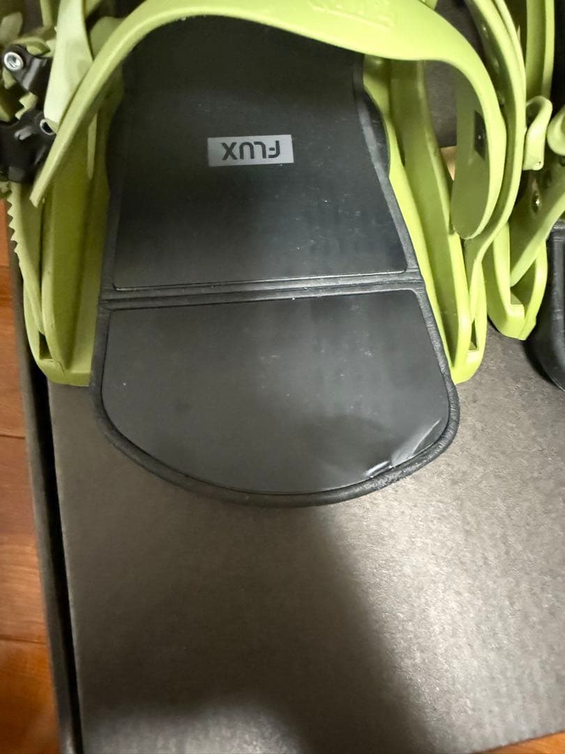 23-24 FLUX DS Mサイズ　カーキ